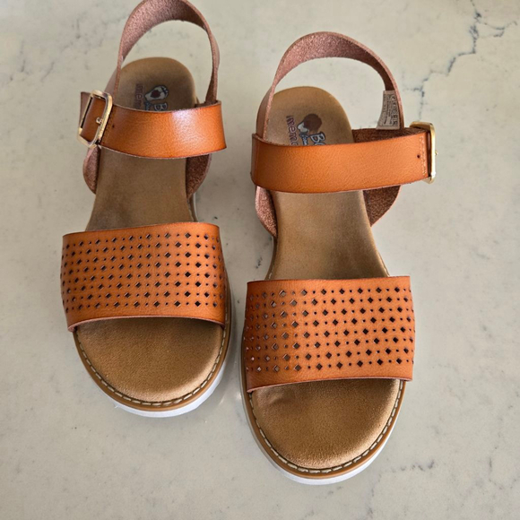 BOBS from Skechers Shoes - Women's BOBS from Skechers Brown & White Sandals Size 7